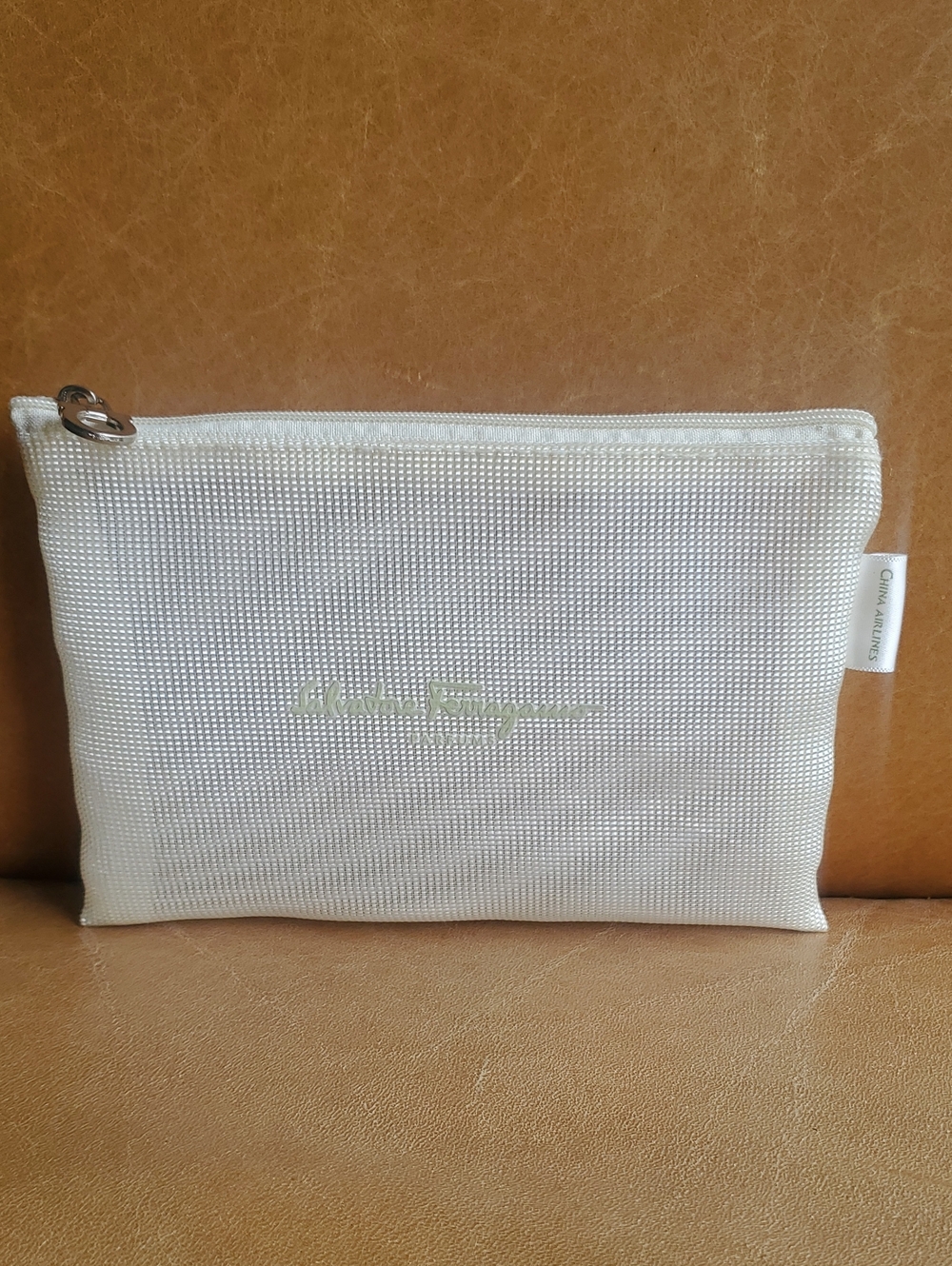 Salvatore Ferragamo Cream Textured Mesh Cosmeric Zip Pouch Bag